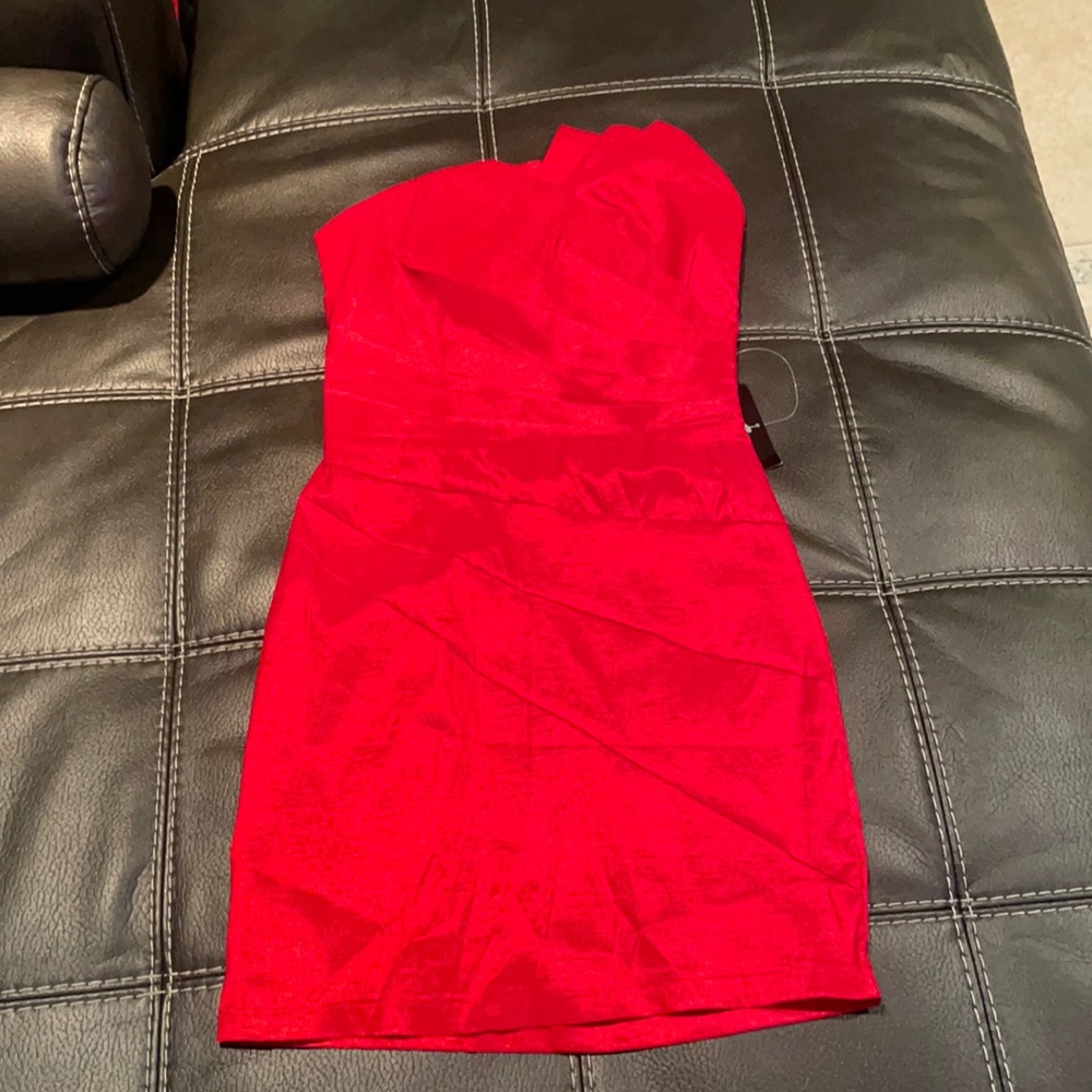 NWT red strapless Arden B dress in size small